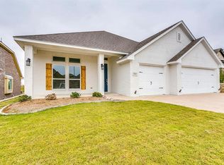 11012 Slick Rock Dr, Benbrook, TX 76126