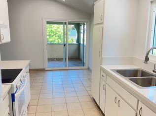 162 Camino De Vida APT A, Santa Barbara, CA 93111