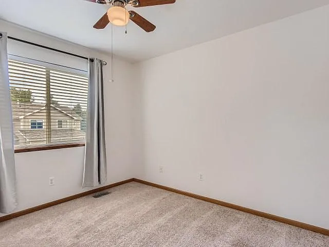 1637 Westbridge Dr #L4 — Photo 16
