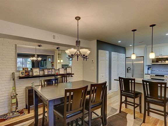 4th image of 209 Springmeadow Dr Unit C