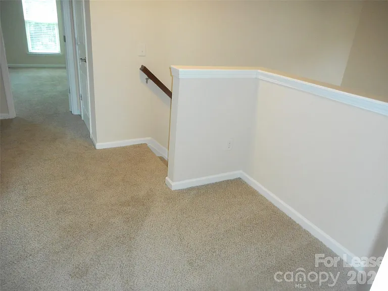 5860 Glassport Ln — Photo 21