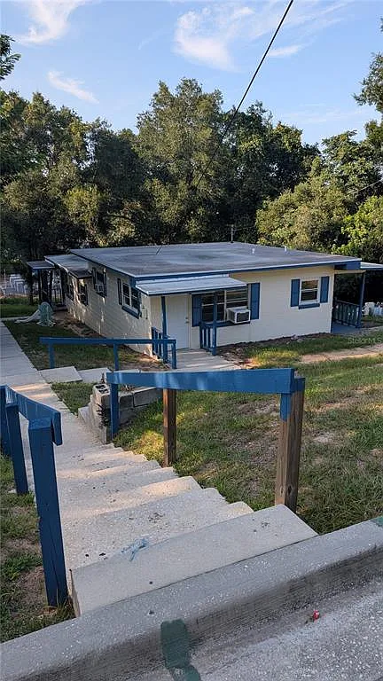 2 bed, 1.0 bath, 624 sqft, $1,300 — Photo 3