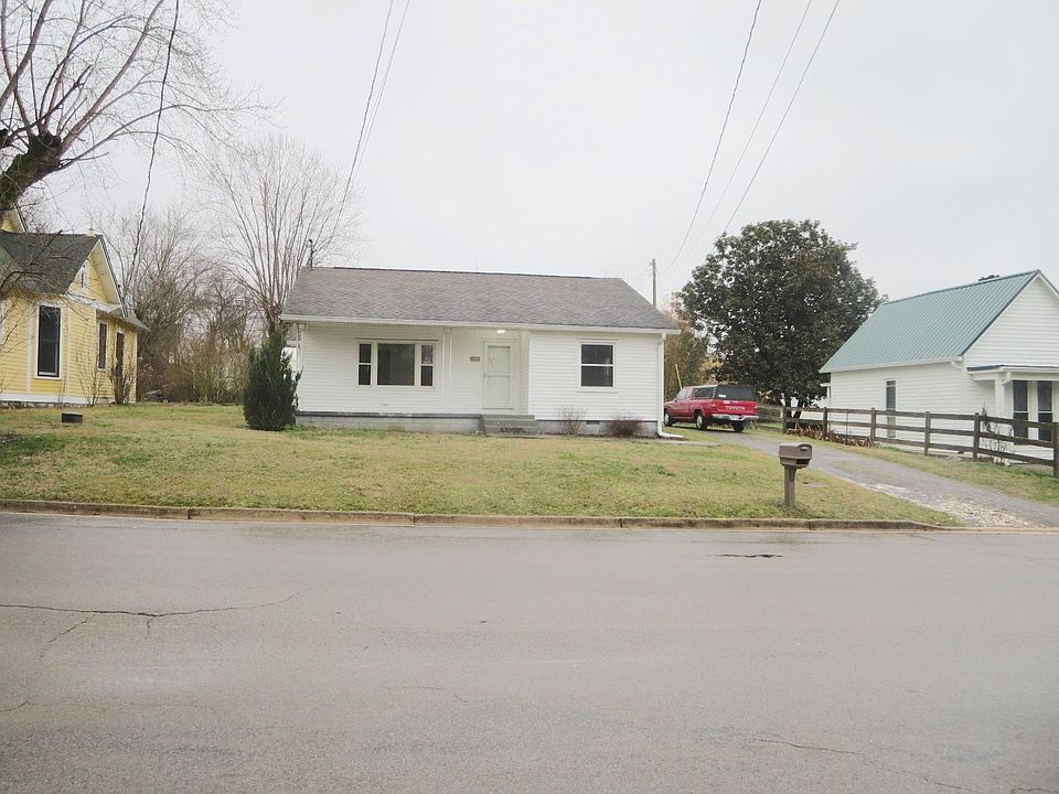 2nd image of 105 W Main St