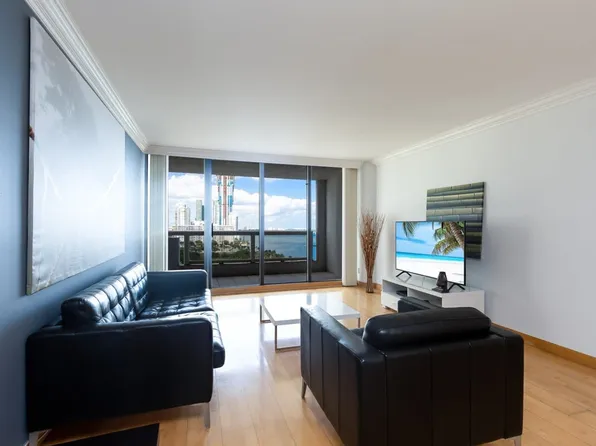 1717 N Bayshore Dr, Miami, FL