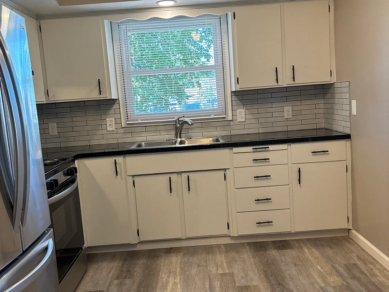 2 bed, 850 sqft, $1,150 — Photo 3
