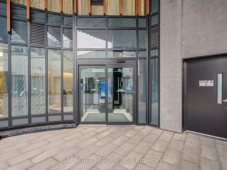 5858 Yonge St #2023 — Photo 3