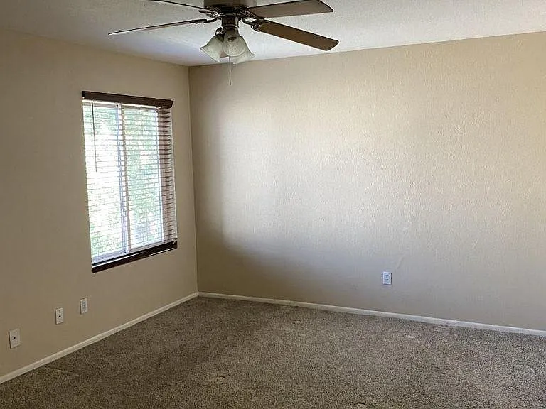 1927 E Hampton Ave #206 — Photo 6