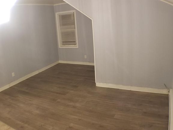 2nd image of 58 N 22nd St APT 3