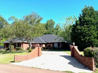 11 Dunbar Rd, Natchez, MS 39120