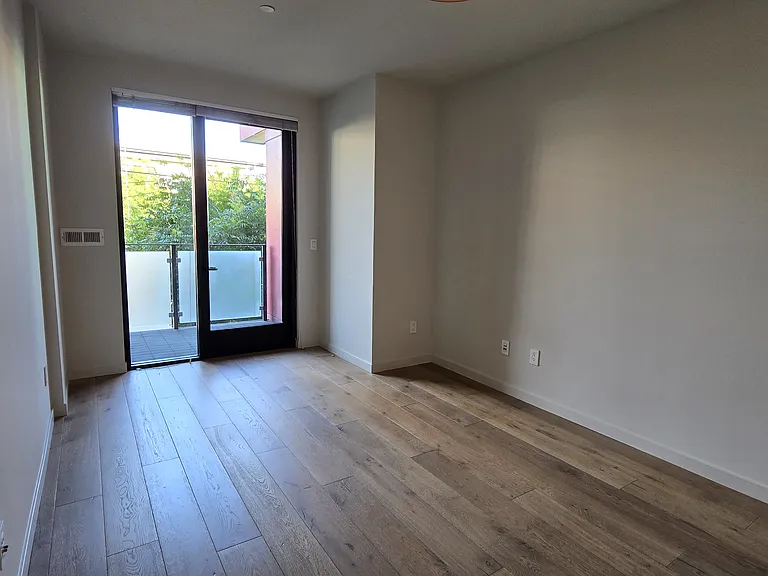 2652 Harrison St #203 — Photo 10