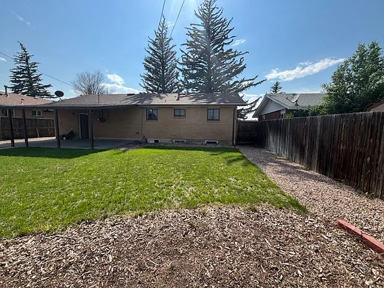147 Lummis Ct — Photo 36