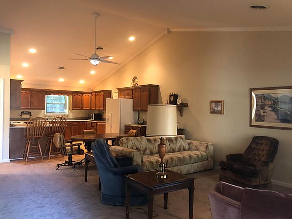2nd image of 150 Manchester Dr