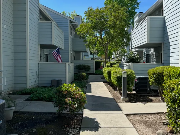 99 Elder Dr #F, Martinez, CA 94553