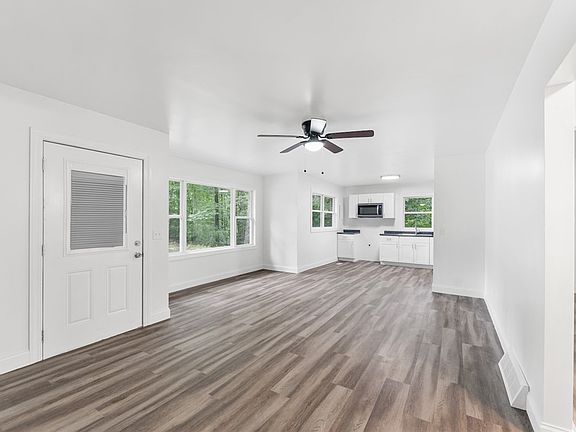 5th image of 725 Jones Dr