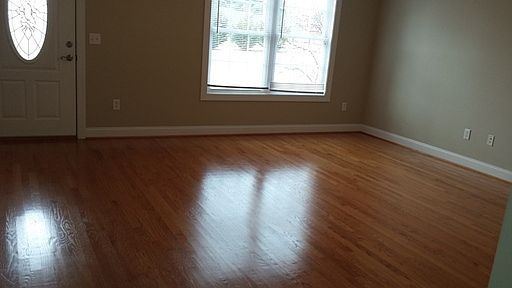 5th image of 426 Miller St SE