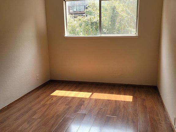 4th image of 865 N Point St #6