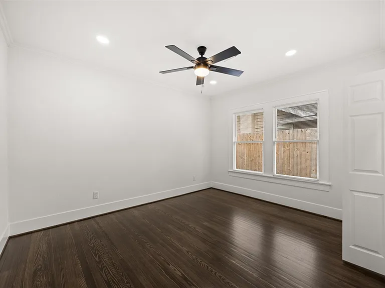 1123 Bomar St — Photo 22