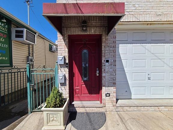 4th image of 167 Mallory Ave
