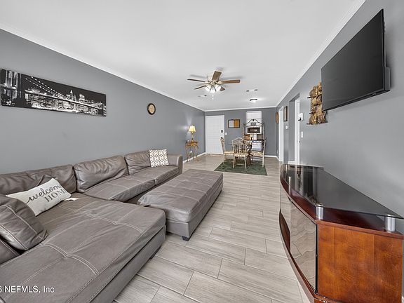 2nd image of 1647 EL CAMINO Road #3