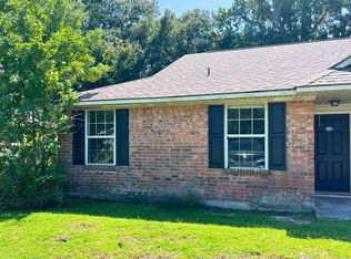 410 Admirals Walk Dr, Saint Marys, GA 31558