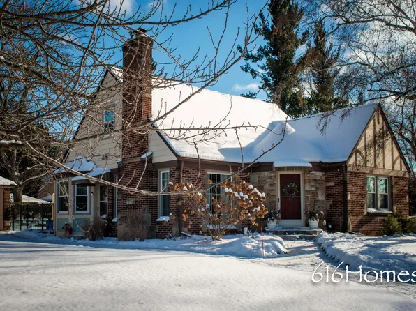 2450 Oakwood Ave NE, Grand Rapids, MI 49505