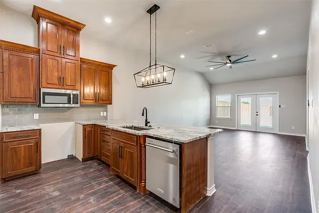 301 Navarro Way #301 — Photo 3