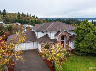 5724 Ridge Dr NE, Tacoma, WA 98422