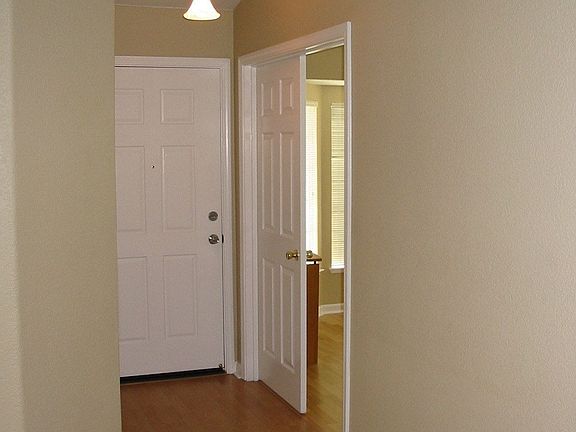 2nd image of 471 Diamond Oaks Rd