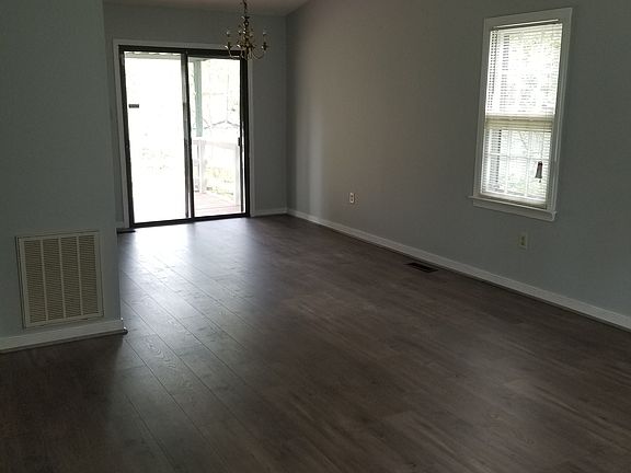 Living Room-Dining Room_04302018