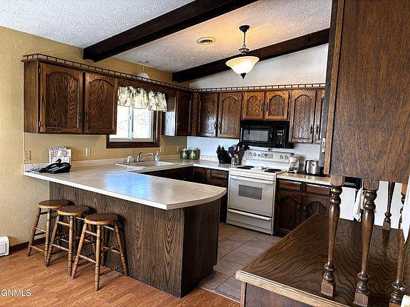 4th image of 1561 Wichita Dr