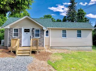 21 Magnolia Rd, Hewitt, NJ 07421