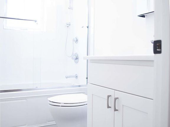 landlord_unit_photo_33887621_7