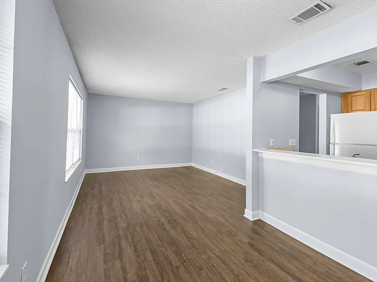 Sabal Palms Apartments — Photo 15
