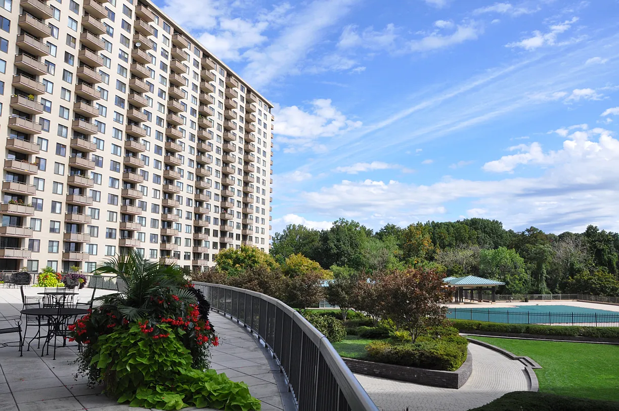 1 bed, 981 sqft, $2,195 — Photo 1