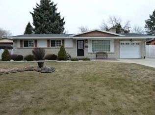 950 Country Hills Dr, Ogden, UT 84403