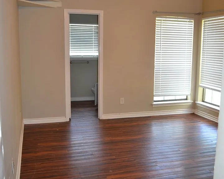 404 Benjamin St — Photo 20