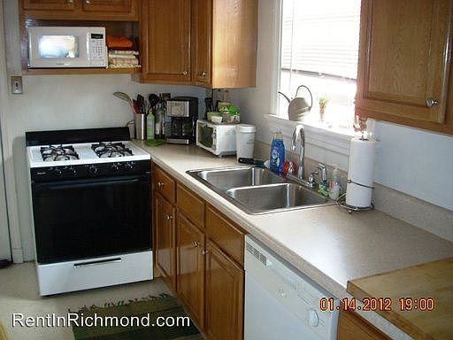 3rd image of 3512 Floyd Ave