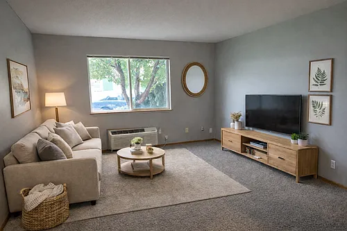 Cascade Village Photo 1