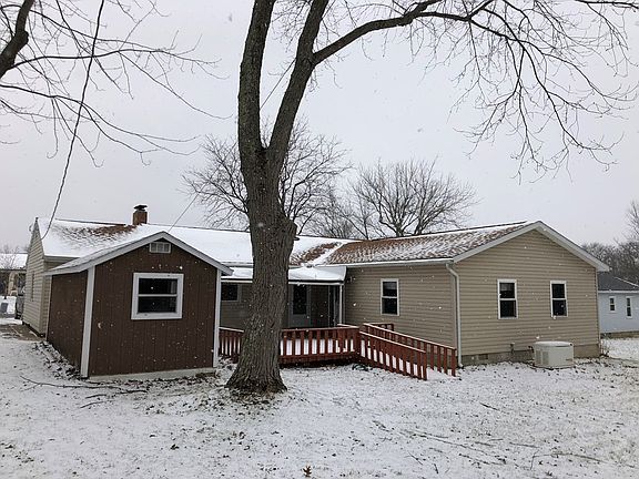 3rd image of 143 Glenwood Dr