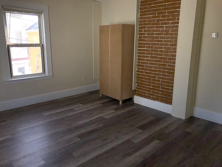 11 Andrew St #2 — Photo 17
