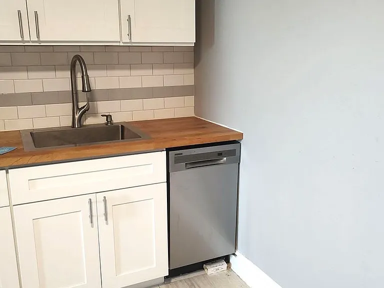 13th St S 1003 — Photo 26