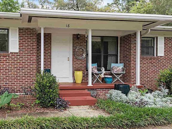 4th image of 18 Gilmore Dr