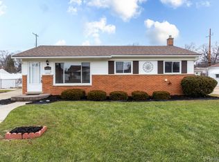 36034 Rolf St, Westland, MI 48186