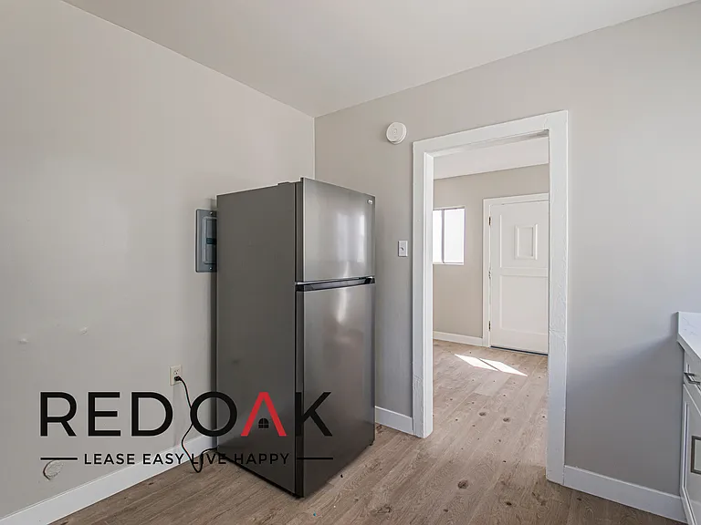 424 E 20th St #428.5 — Photo 12