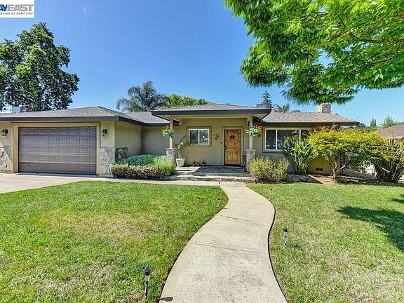 2nd image of 8545 Hilton Way