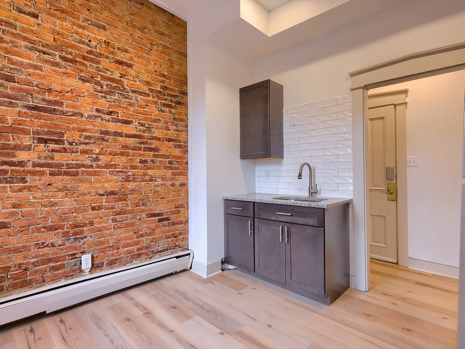 1 bed, 900 sqft, $1,545 — Photo 4