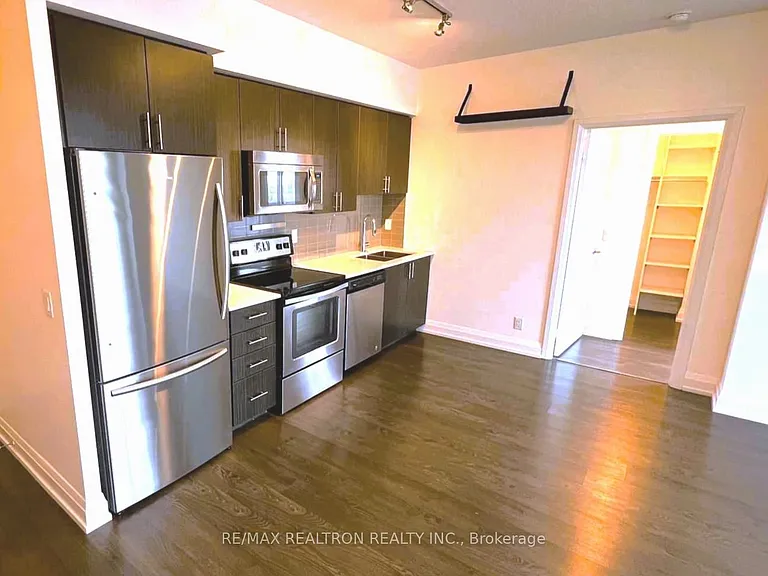 7890 Bathurst St #1601 — Photo 12