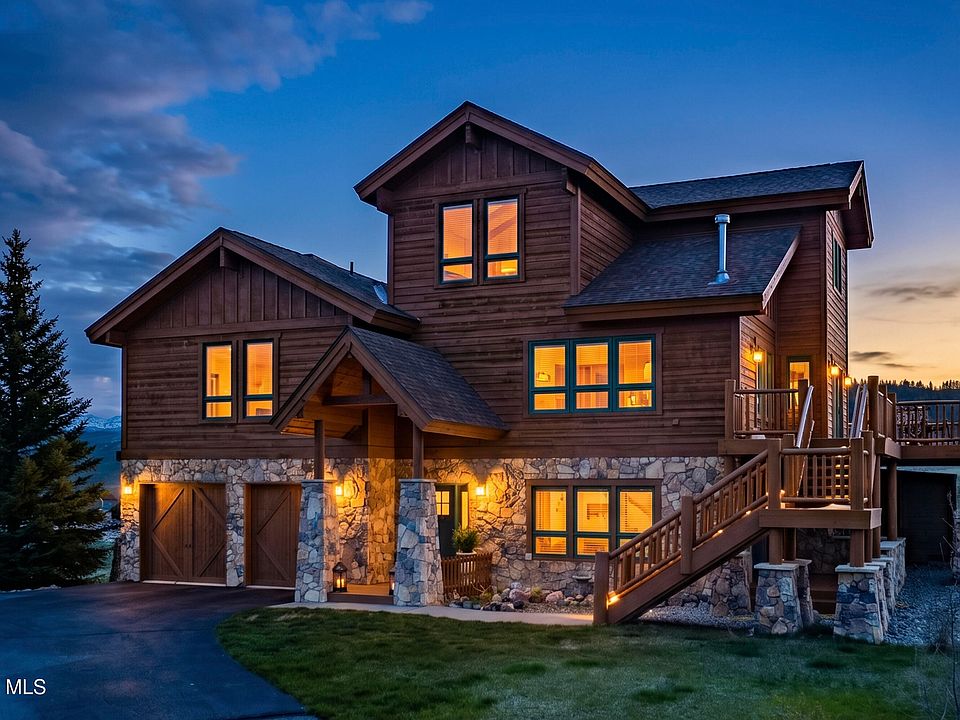 1st image of 724 Saddle Ridge Circle