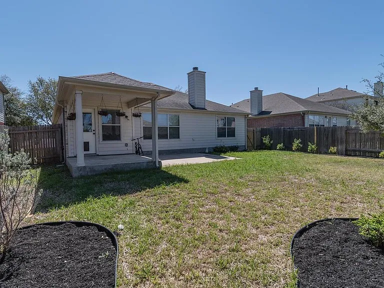 745 Rusk Rd — Photo 21
