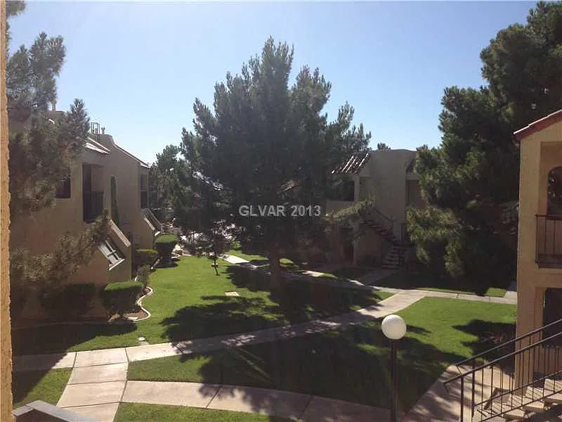 601 Cabrillo Cir — Photo 2
